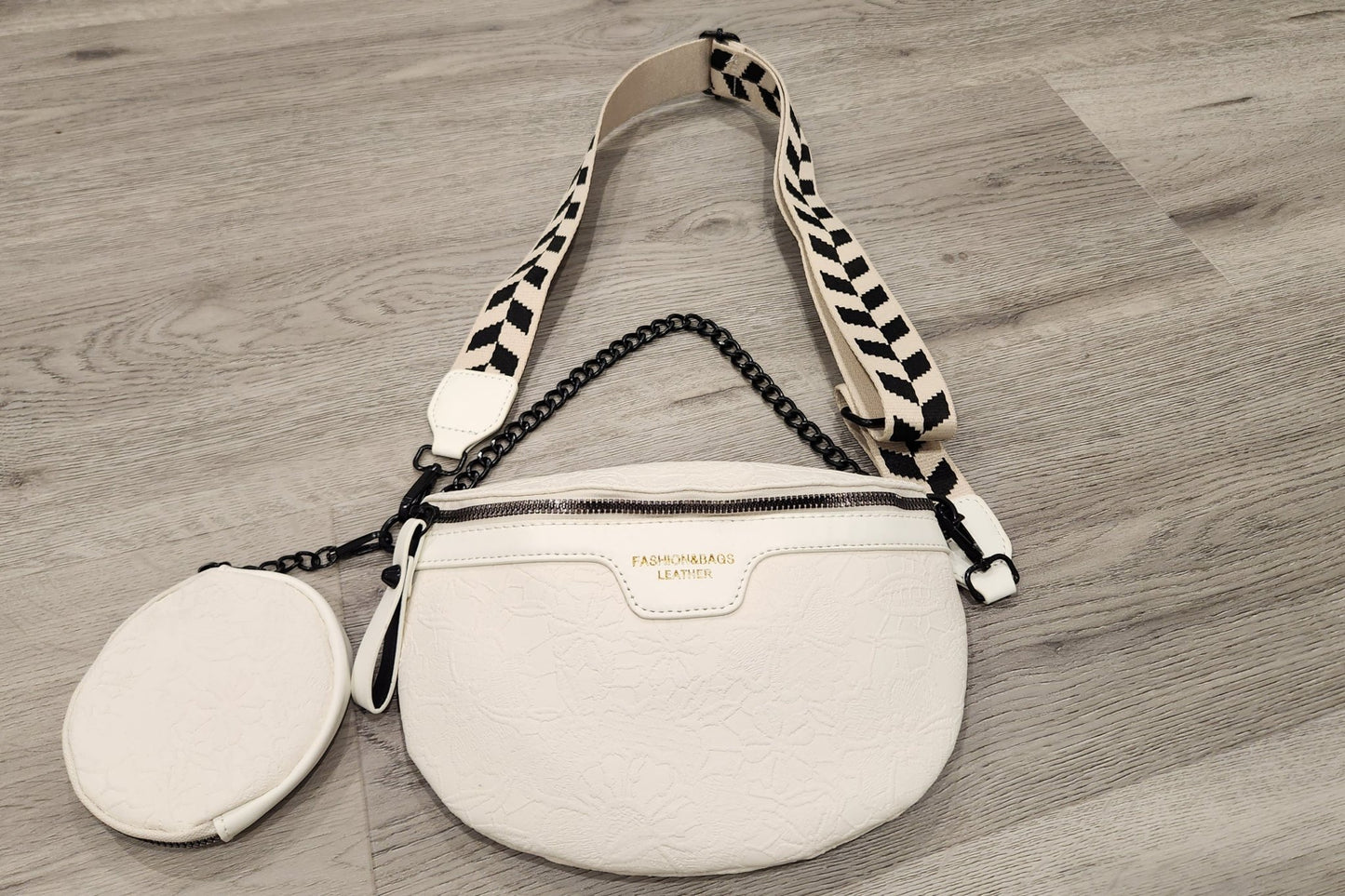 Colorblock Strap Chain Shoulder Bag w/Coin Purse (White) - The Purple Palm Boutique