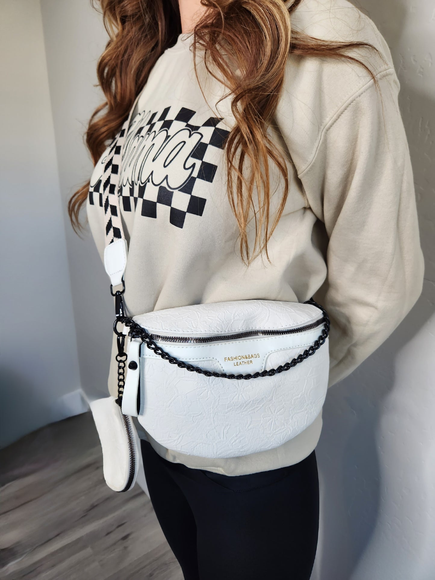 Colorblock Strap Chain Shoulder Bag w/Coin Purse (White)