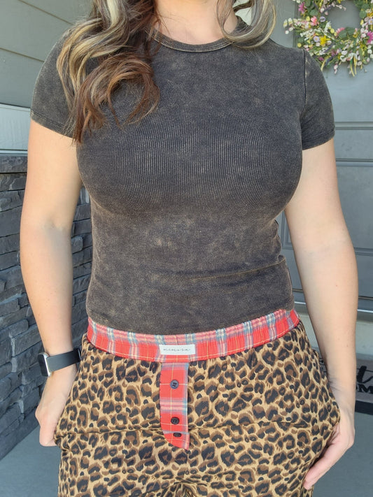 Garment Dye Wash Short Sleeve Knit Top (Black) - The Purple Palm Boutique